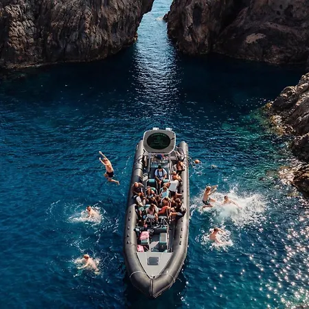 Cozy In 2 Min Walk Parking Lägenhet *