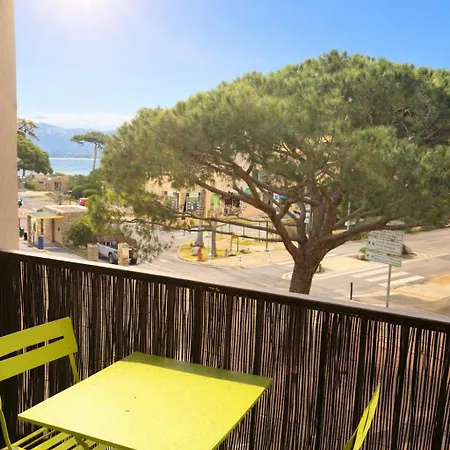 Cozy In 2 Min Walk Parking *