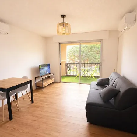 Apartment Cozy In 2 Min Walk Parking Calvi (Corsica)